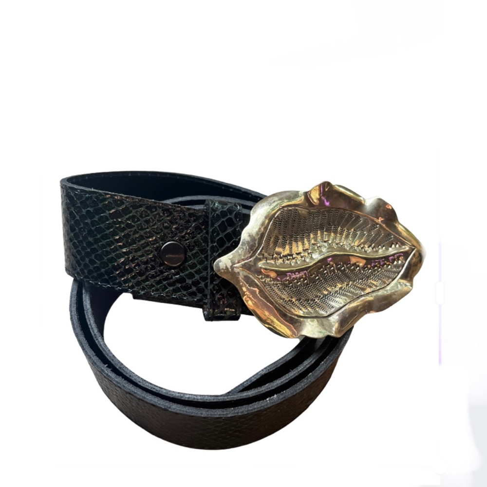 Vintage 90s Green and Black Faux Snakeskin Belt with Leaf Buckle